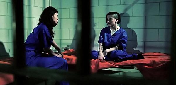  Lesbian cell mates scissoring their cunts